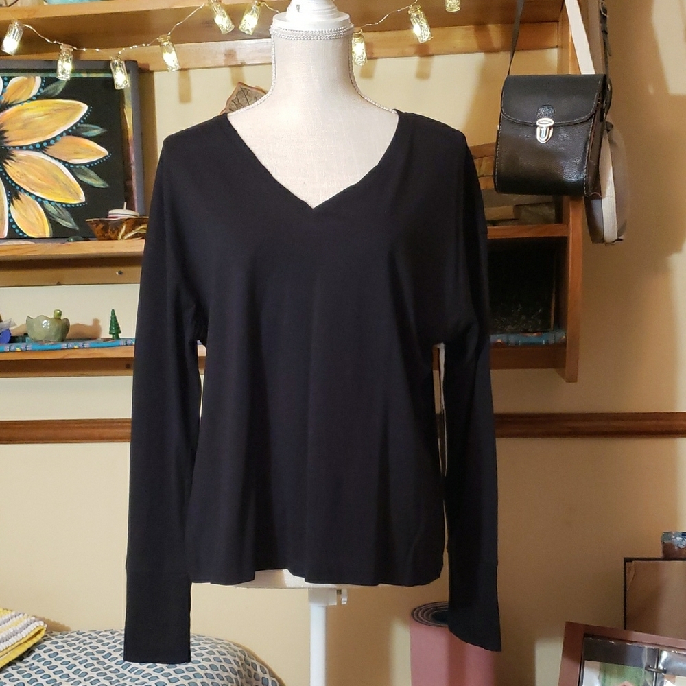 STYLUS Black V-Neck Longsleeve Sz Lg